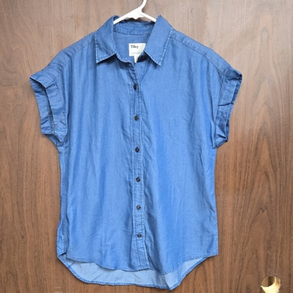 Tilley Size M Blue Casual Button Down Tencel T-Shirt